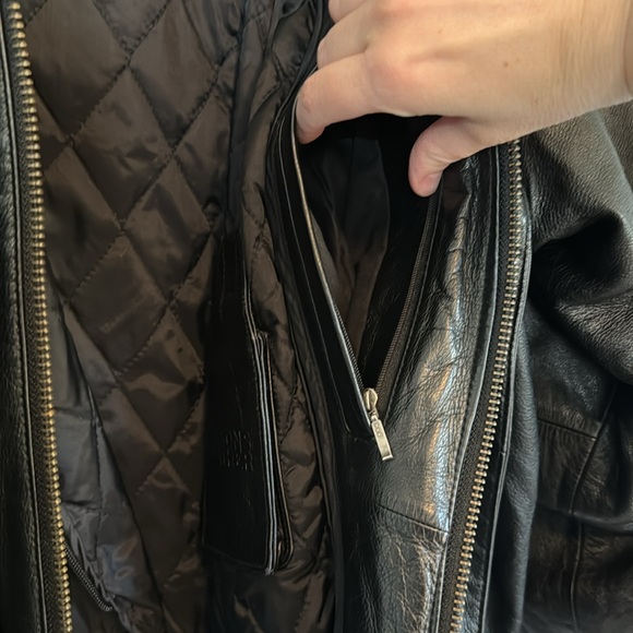 Wilsons Leather Jacket - Like New/EUC Men’s Large (C) - Picture 11 of 15